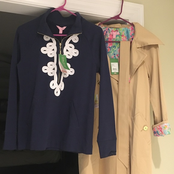 Lilly Navy Sipper popover as described not a tunic - Picture 2 of 2